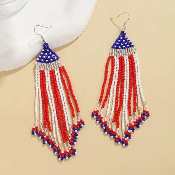 Bohemian USA flag pattern rice-like beads tassel hook earrings silver tone nwt - Picture 3 of 3
